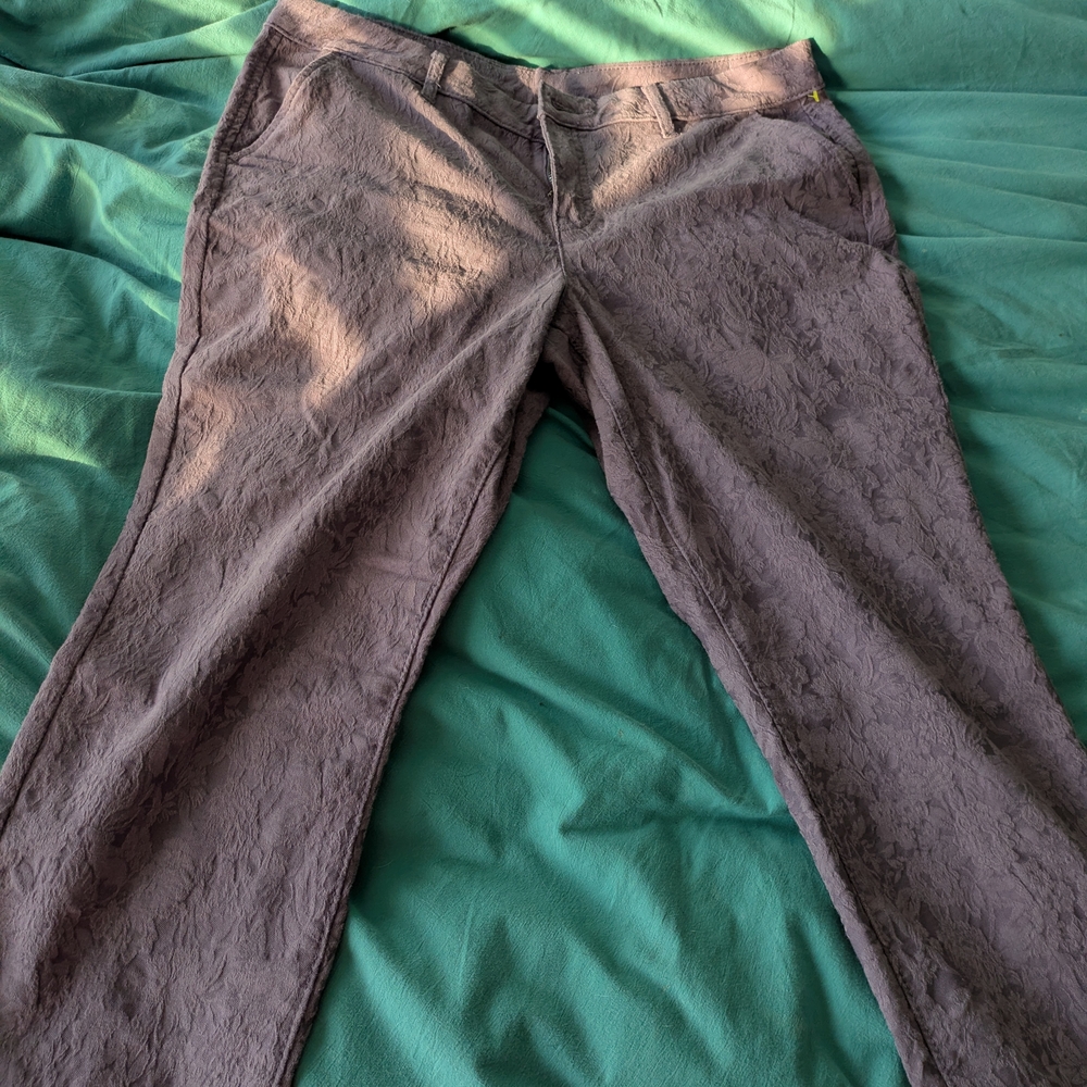 Simply Vera Vera Wang Purple Textured Capris Size 14